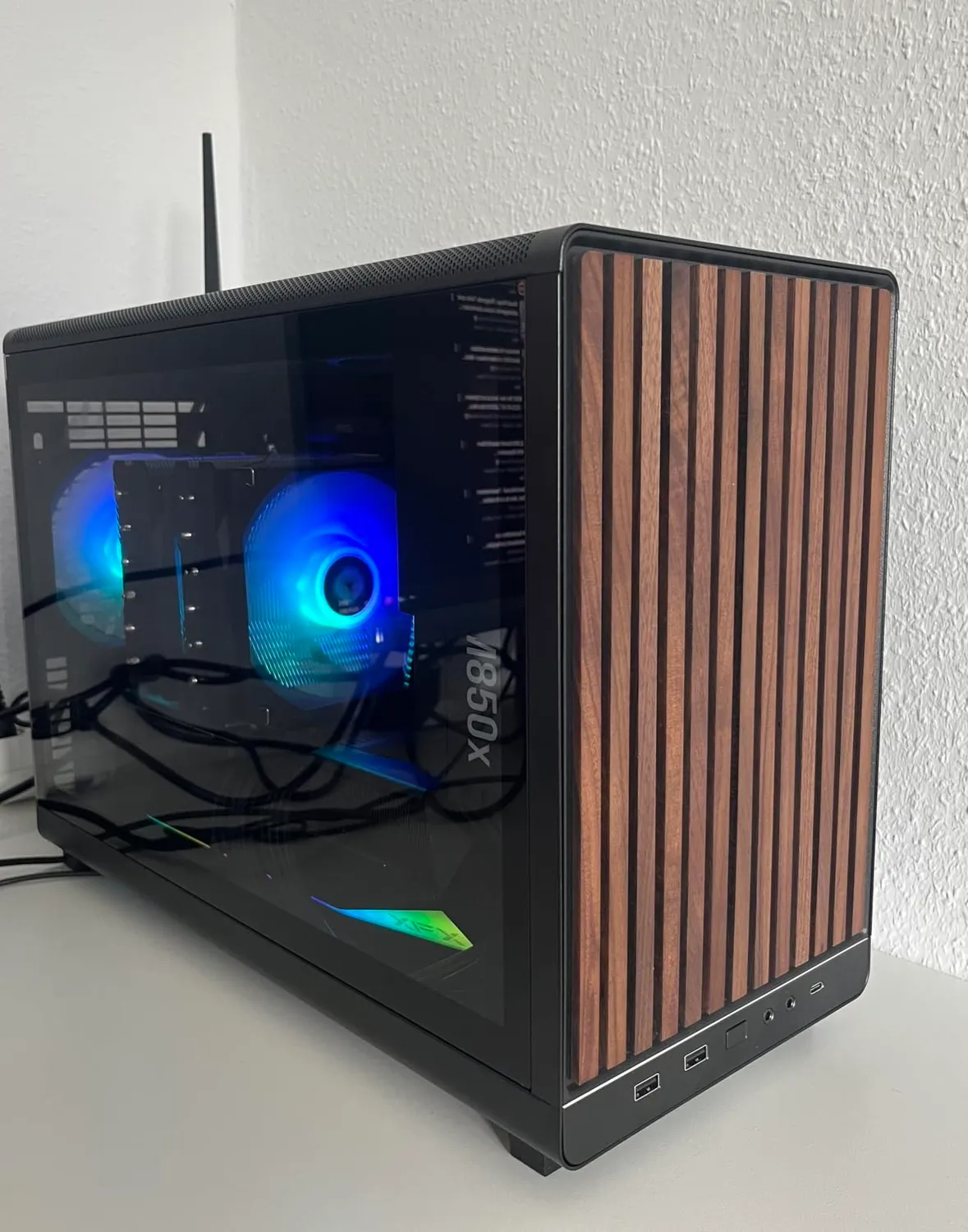 Lian Li DAN A3-mATX Wood PC-Gehäuse Buche Weiß Glas