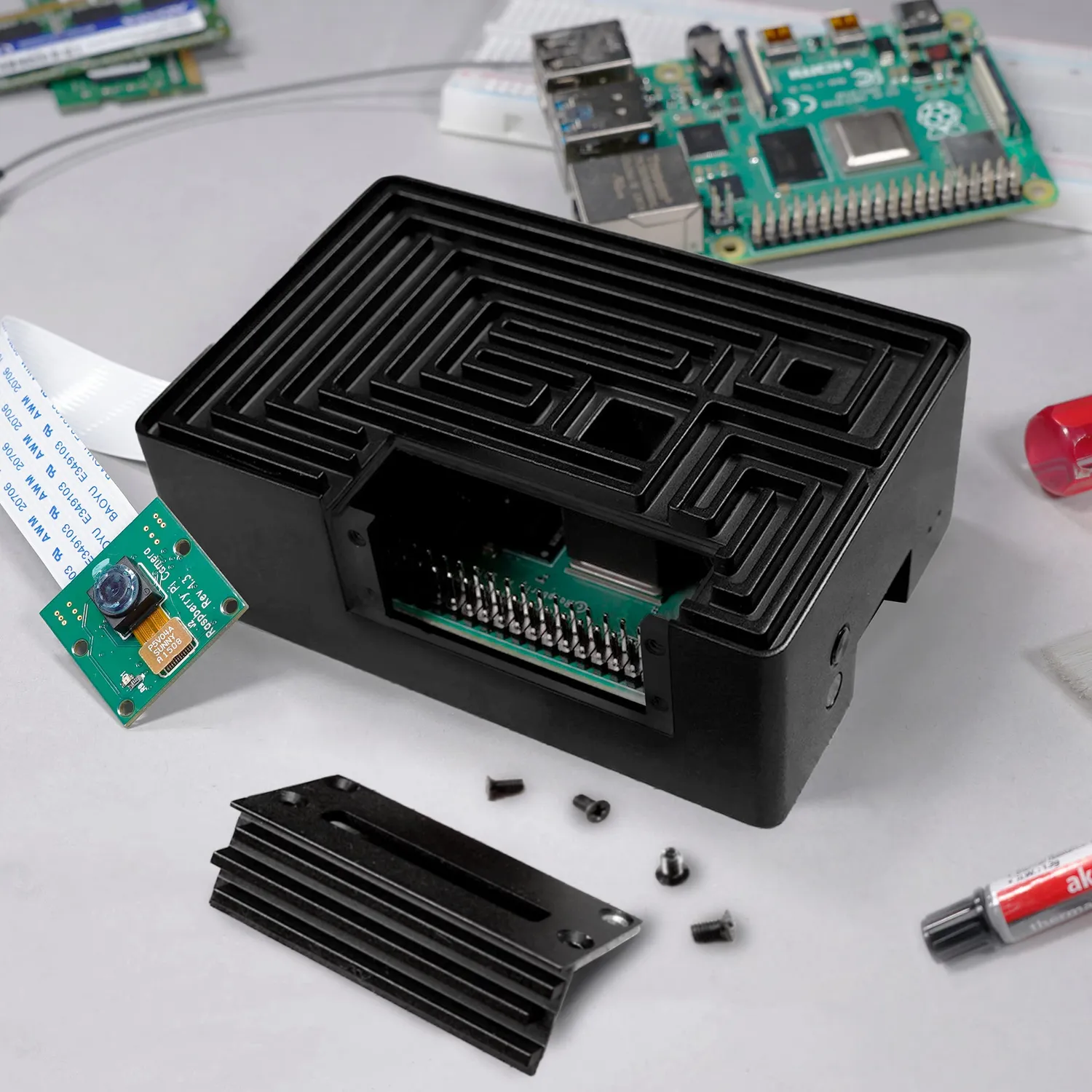 Akasa Maze Pro Raspberry Pi 4 Gehäuse Passiv Schwarz