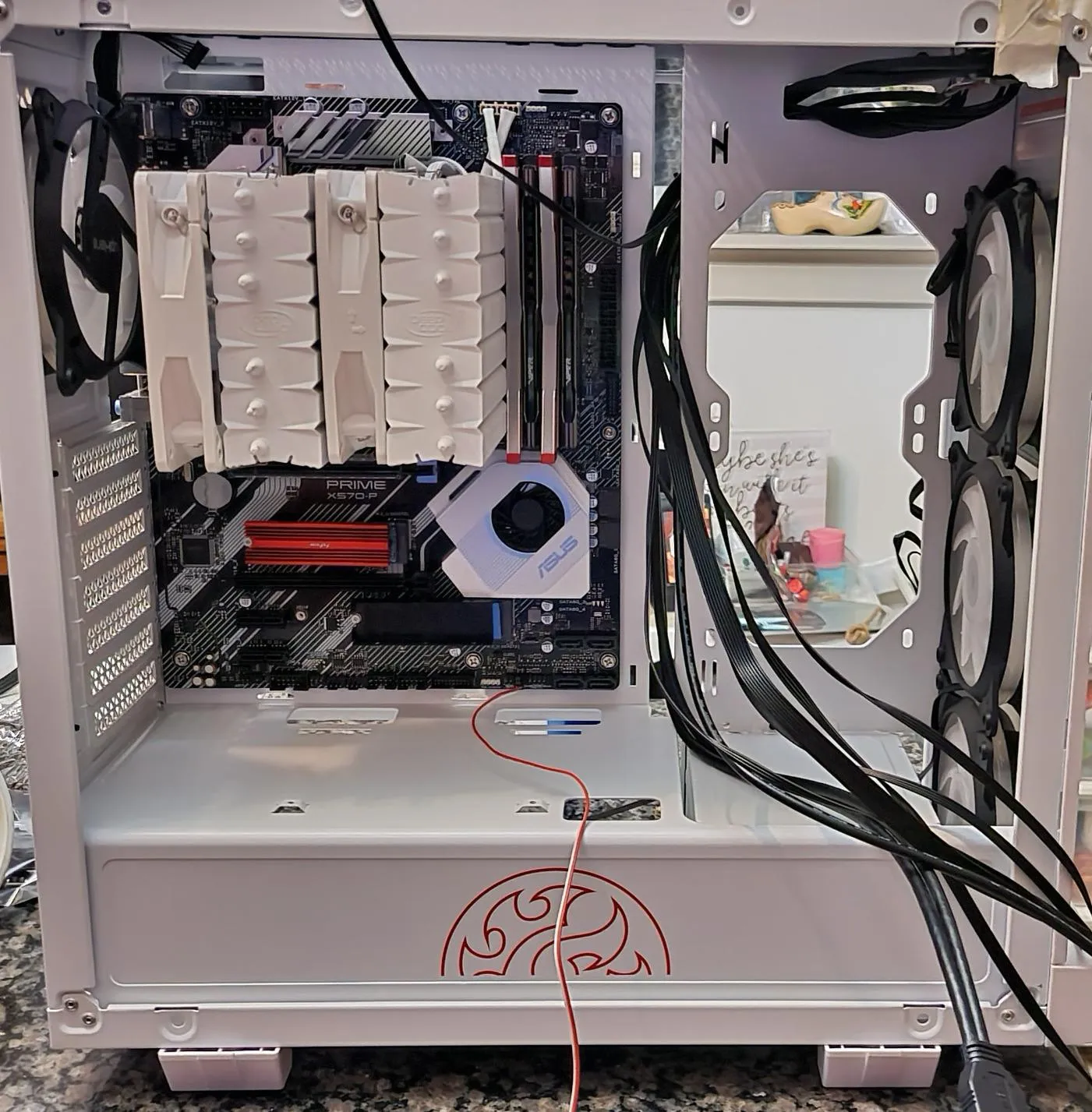 XPG Invader INVADER-WHCWW Gaming-Gehause Weiss RGB