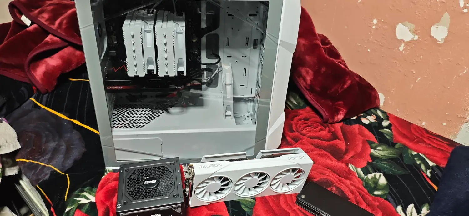 XFX Swift RX 9060 XT OC Gaming Grafikkarte 16GB GDDR6