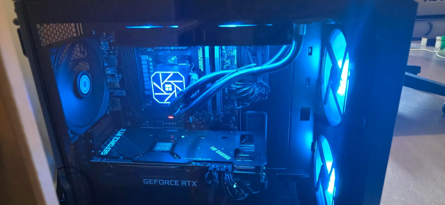 Lian Li LANCOOL 216 Black RGB Gehäuse Midi-Tower