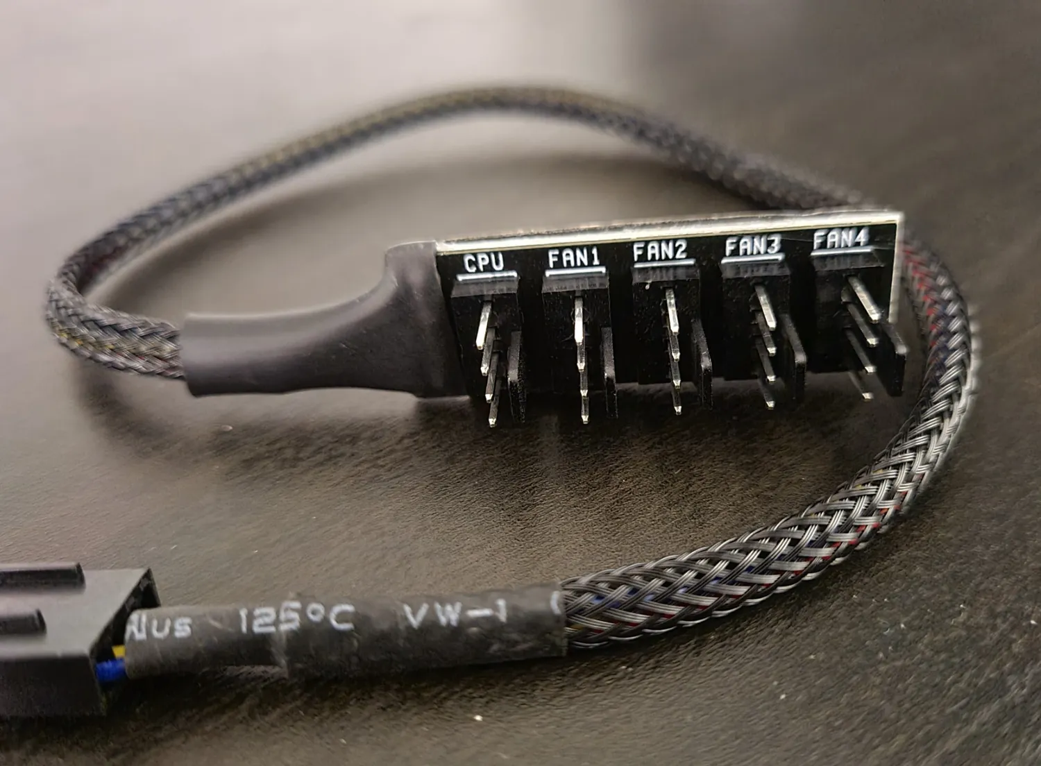 Akasa Flexa FP5H Lüfter Hub 5-fach PWM Splitter 30cm