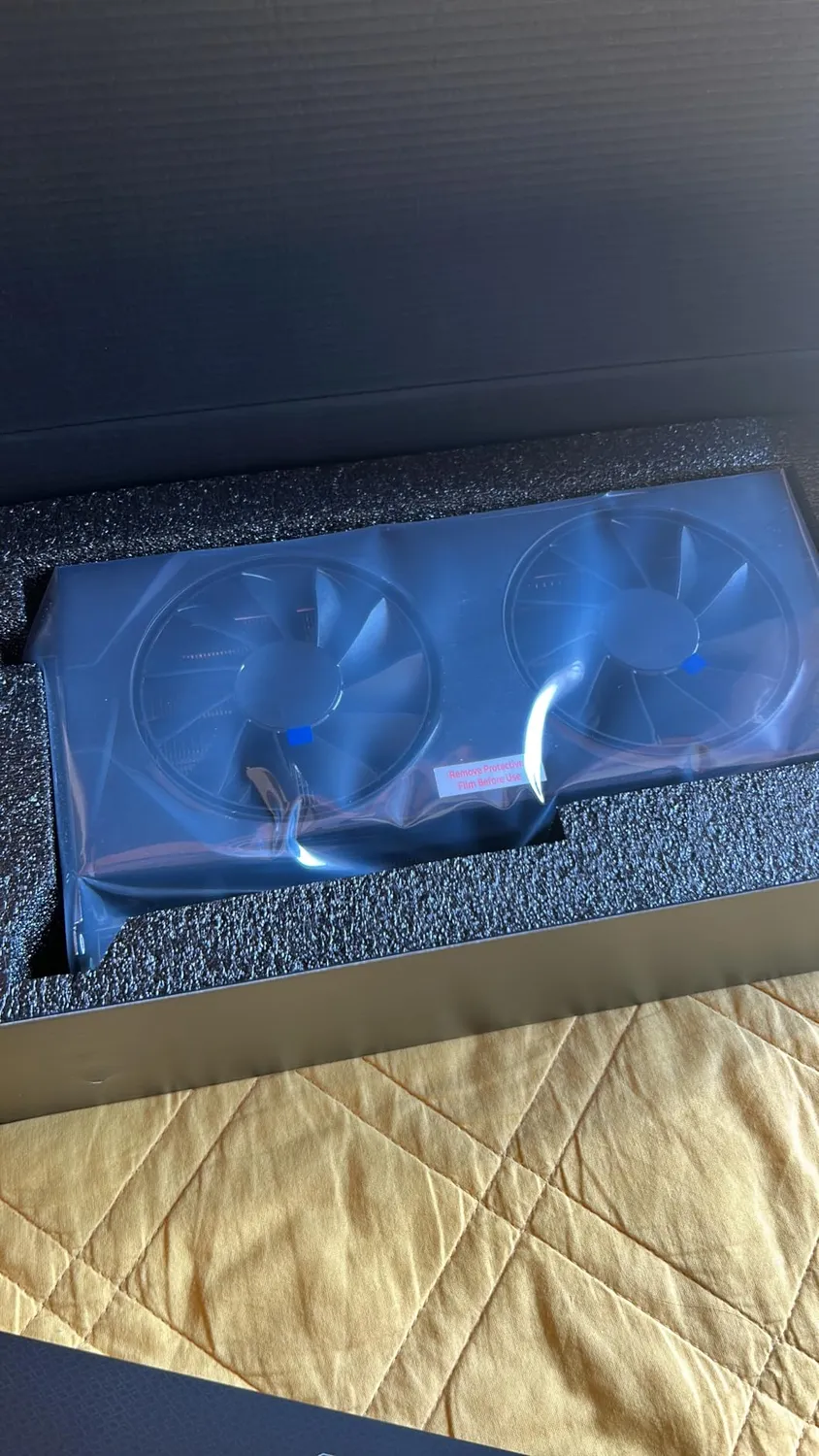 XFX Swift RX 9060 XT Grafikkarte 16GB OC Gaming