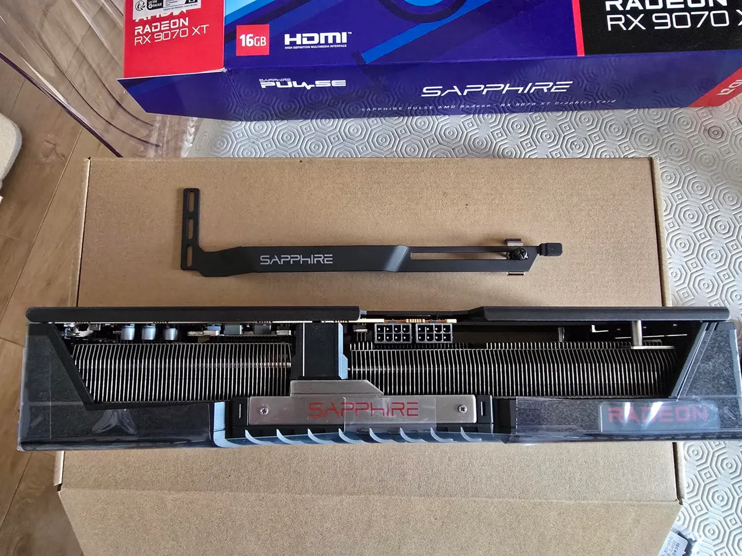 Sapphire Pulse RX 9070 XT Grafikkarte 16GB Gaming DUAL DP