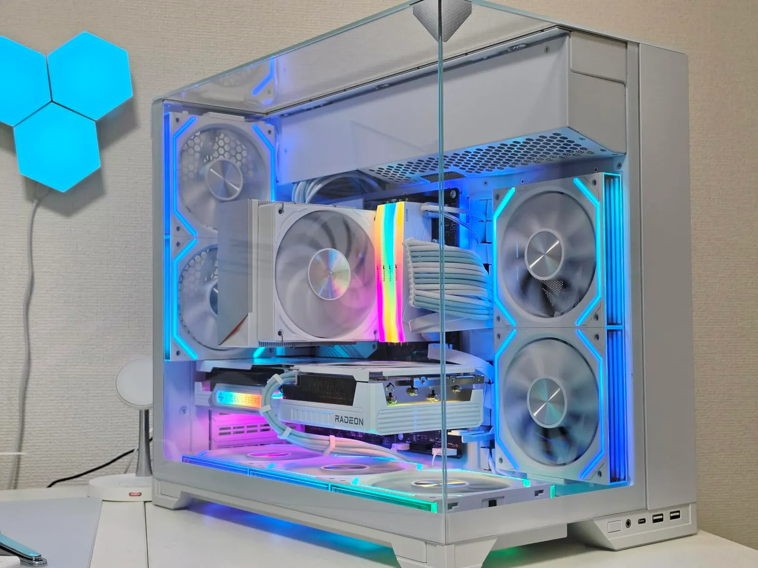 Lian Li O11 Vision-M PC-Gehäuse weiß mATX Glas