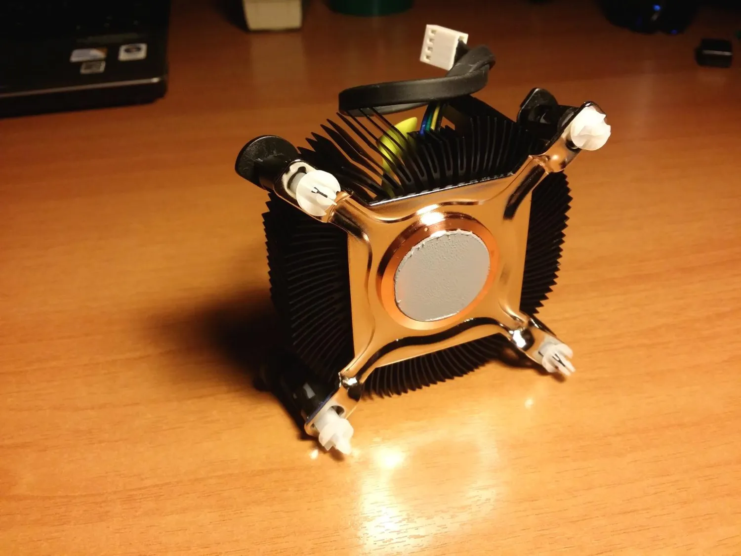 Akasa K25 CPU-Kühler flach für LGA115X LGA1200 73W