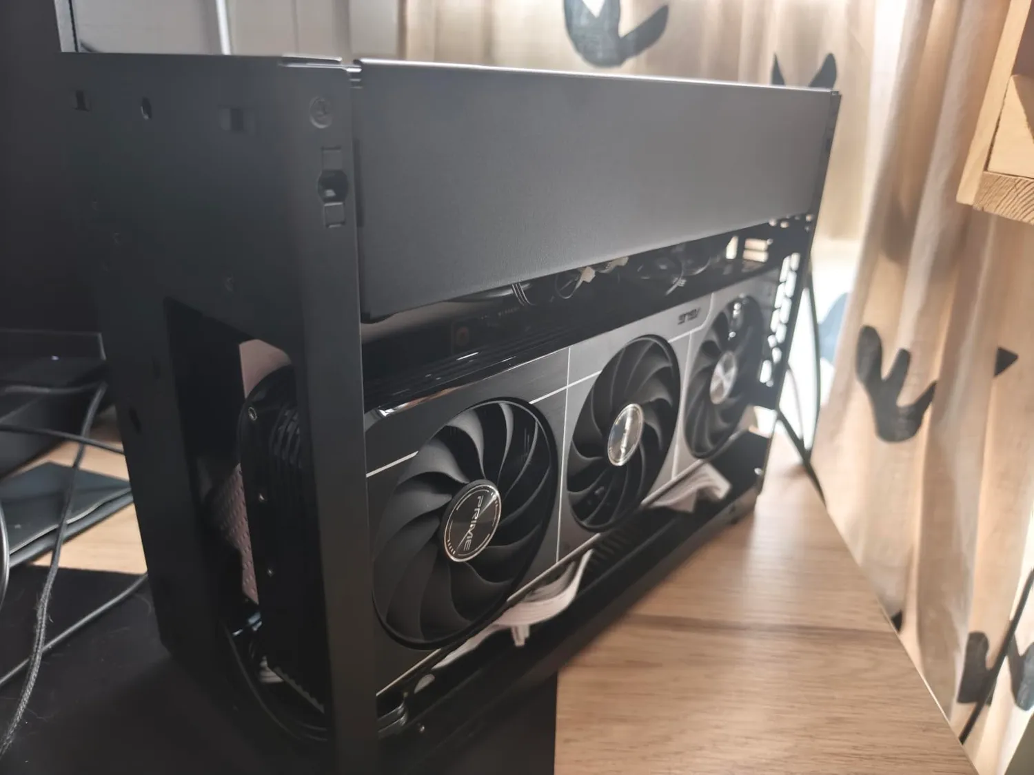 Lian Li DAN A4-H2O PC-Gehäuse schwarz Mini-ITX 11L