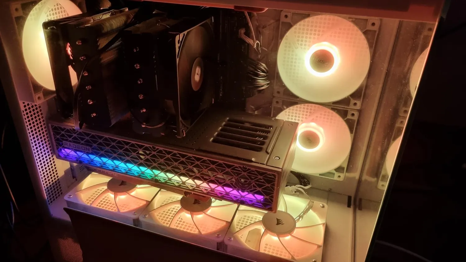 AMD Radeon RX 9070 XT Grafikkarte 16GB Nitro+ OC