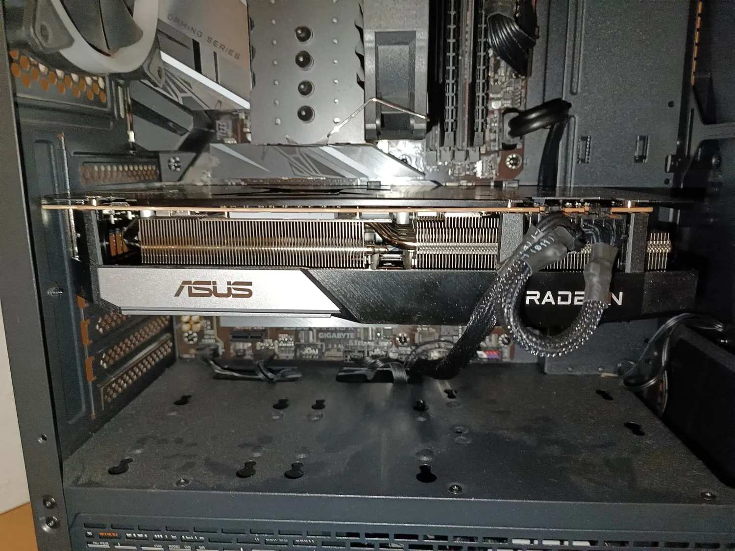 ASUS Dual RX 6700 XT OC Grafikkarte 12GB GDDR6 PCIe 4.0