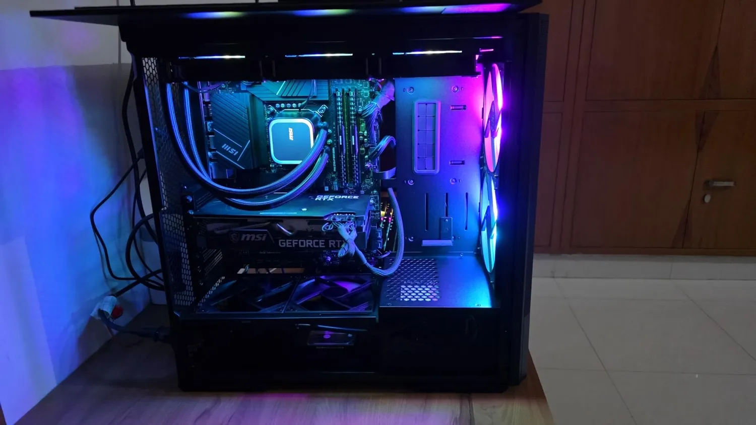Lian Li LANCOOL 207 Midi-Tower PC-Gehause Weiss 4 Lufter