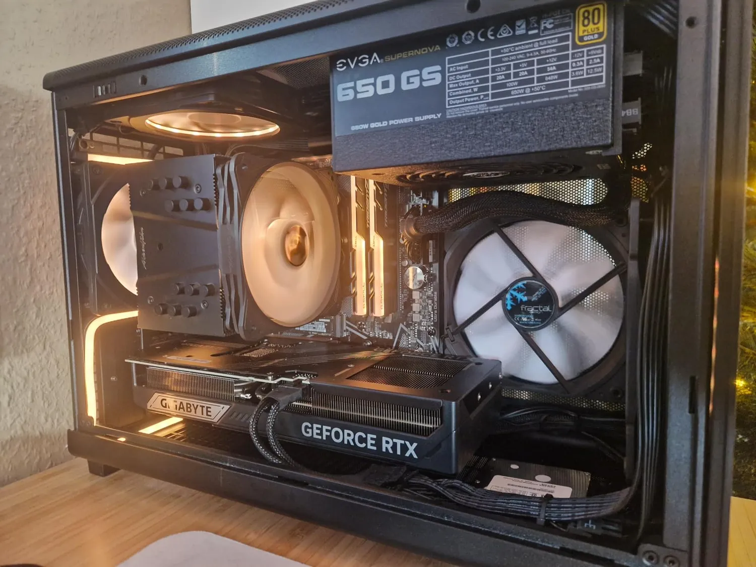 Lian Li DAN A3-mATX Wood PC-Gehäuse Buche Weiß Glas