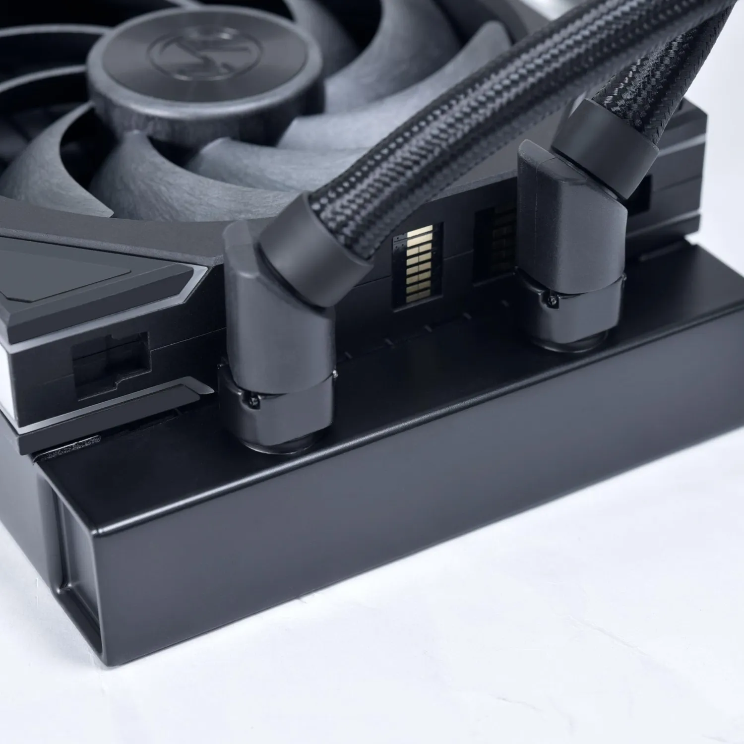 Lian Li Galahad II LCD 280 TL Wireless AiO schwarz