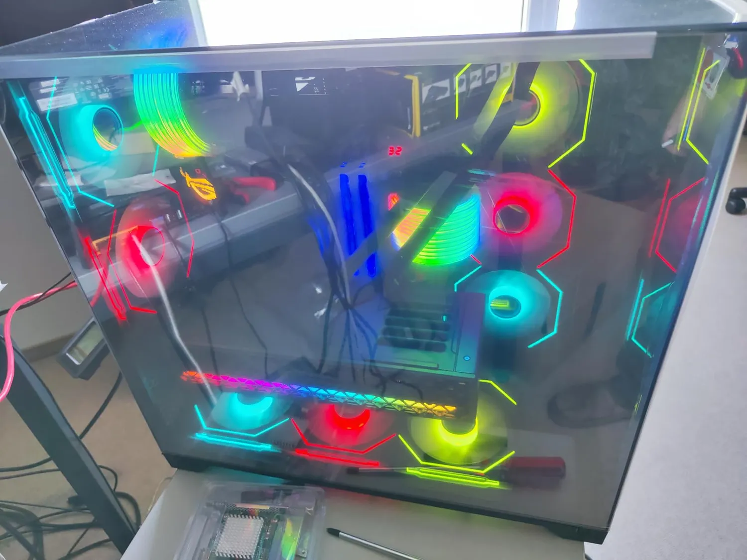 Lian Li Strimer Wireless 24-Pin RGB-Verlängerungskabel 132 LEDs