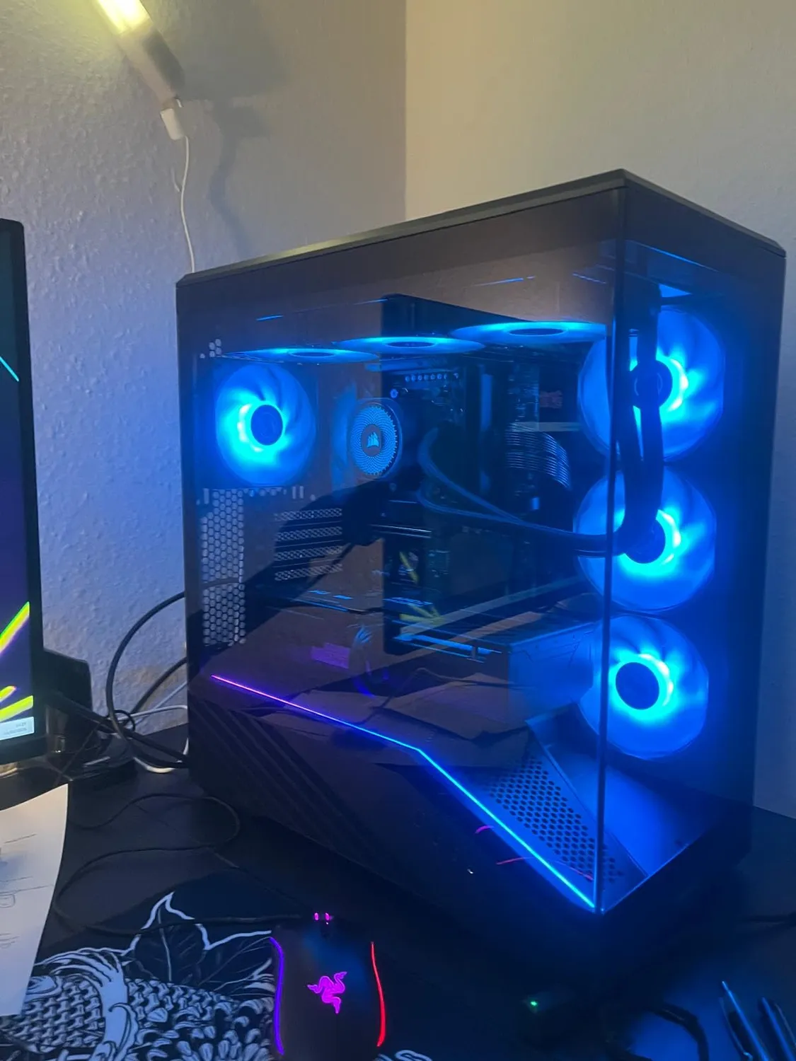 Lian Li Vector V100 PC-Gehäuse ATX Glas weiß 4 Lüfter