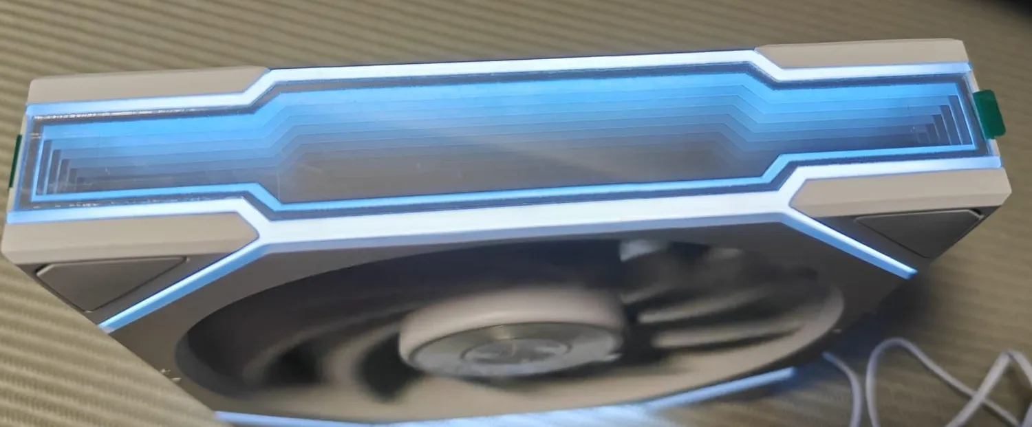 Lian Li UNI FAN TL Wireless Lüfter 140mm Weiß