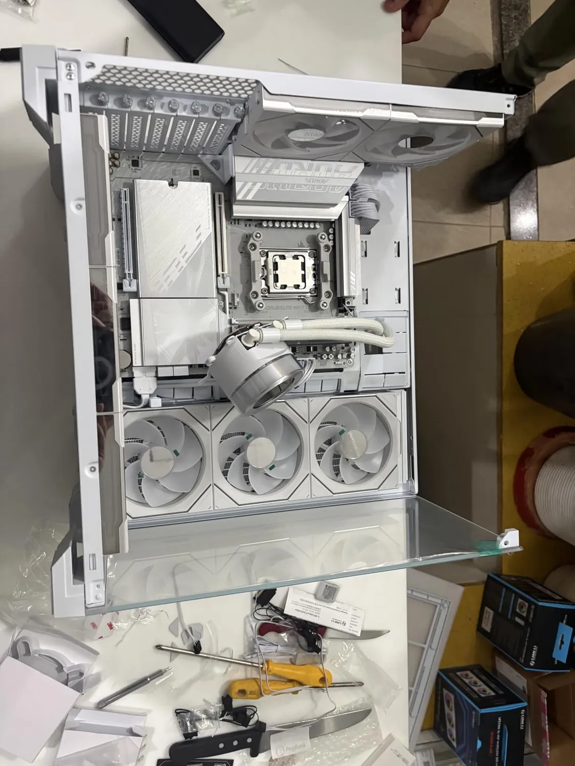 Lian Li UNI FAN SL-INF Reverse Lüfter 120mm 3er weiß