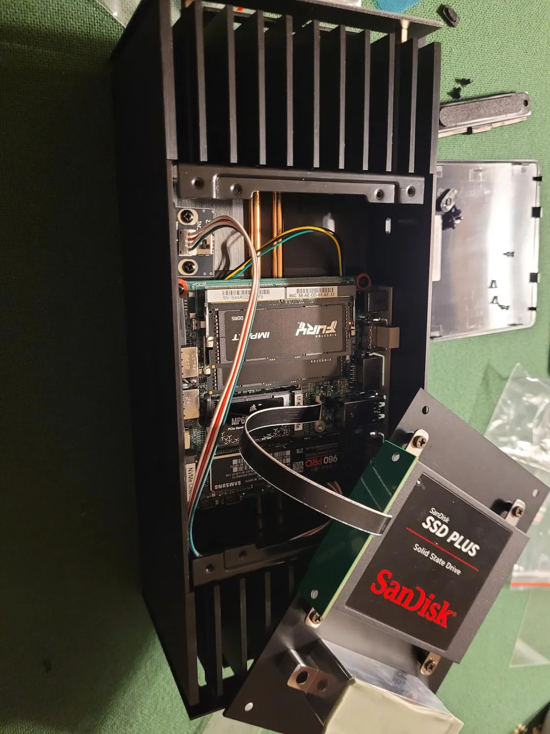 Akasa Turing RC Pro A-NUC101-M1B NUC-Gehäuse