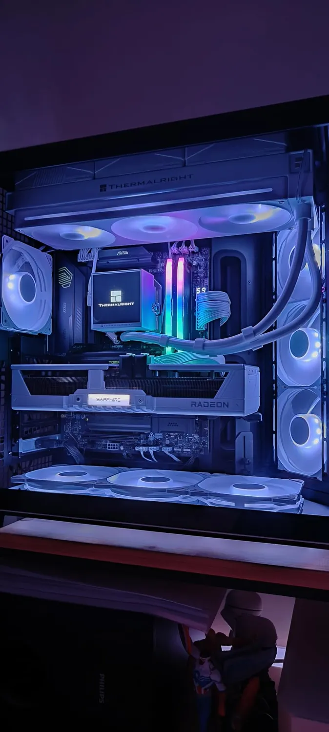 Sapphire Pure RX 9070 XT OC Grafikkarte 16GB weiß