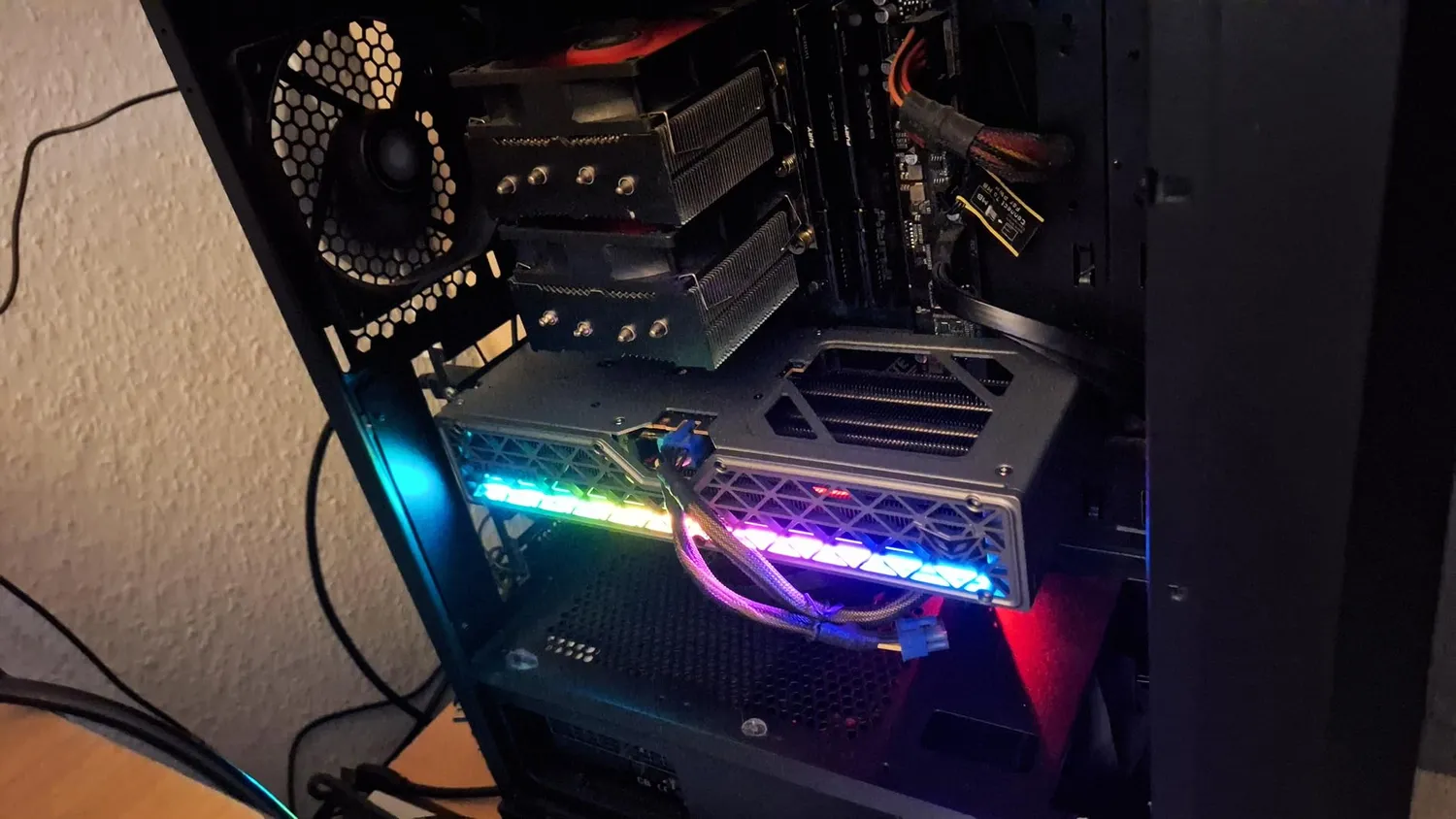 Sapphire Nitro+ RX 9060 XT Gaming OC Grafikkarte 16GB