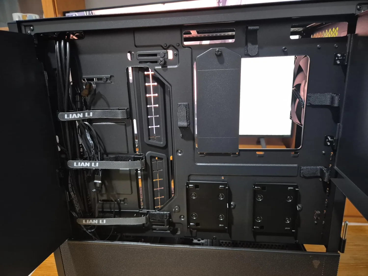 Lian Li Lancool III Midi-Tower PC-Gehäuse Mesh Schwarz