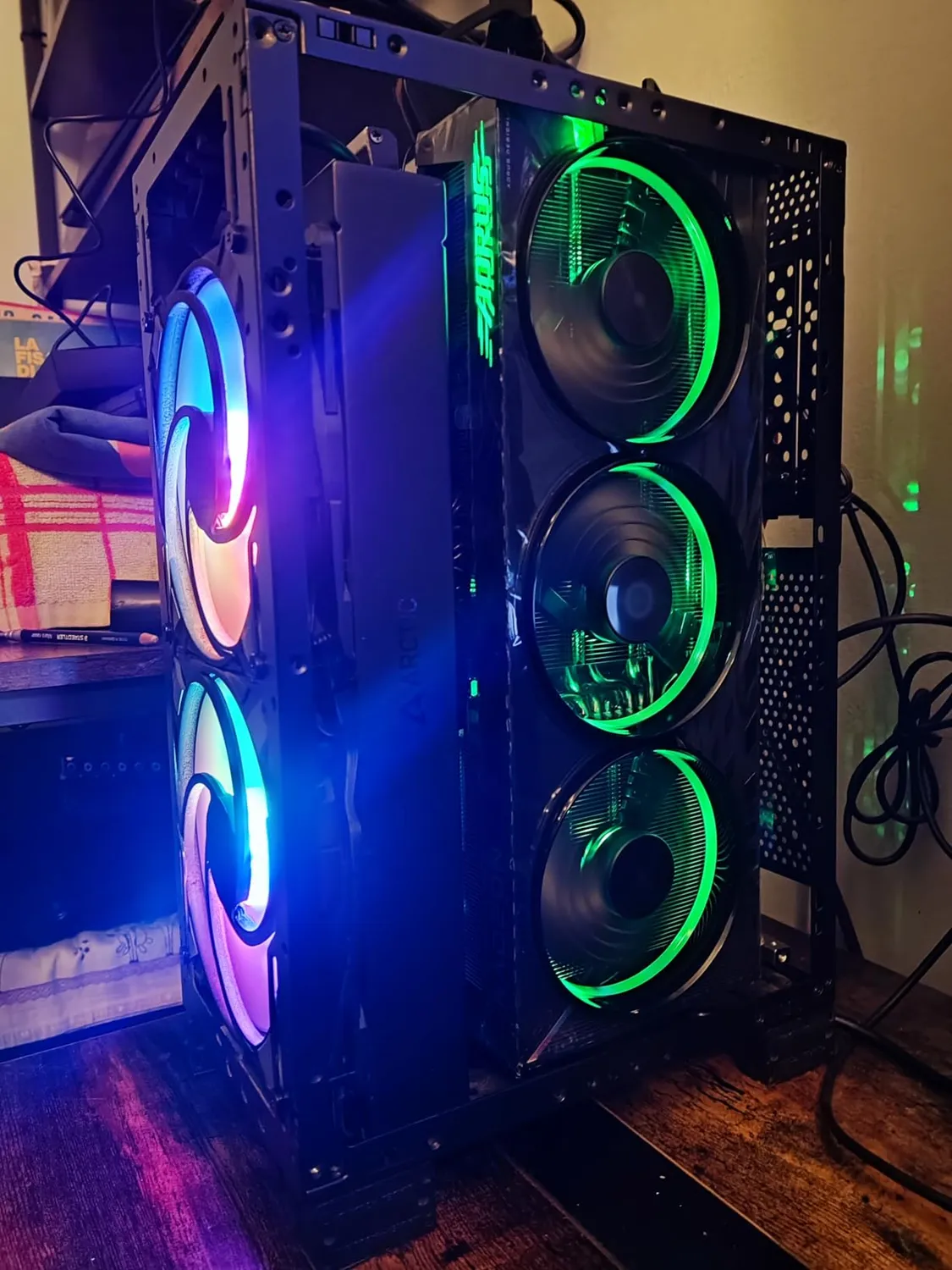 Gigabyte AORUS RX 9070 XT Elite 16G Grafikkarte 16GB