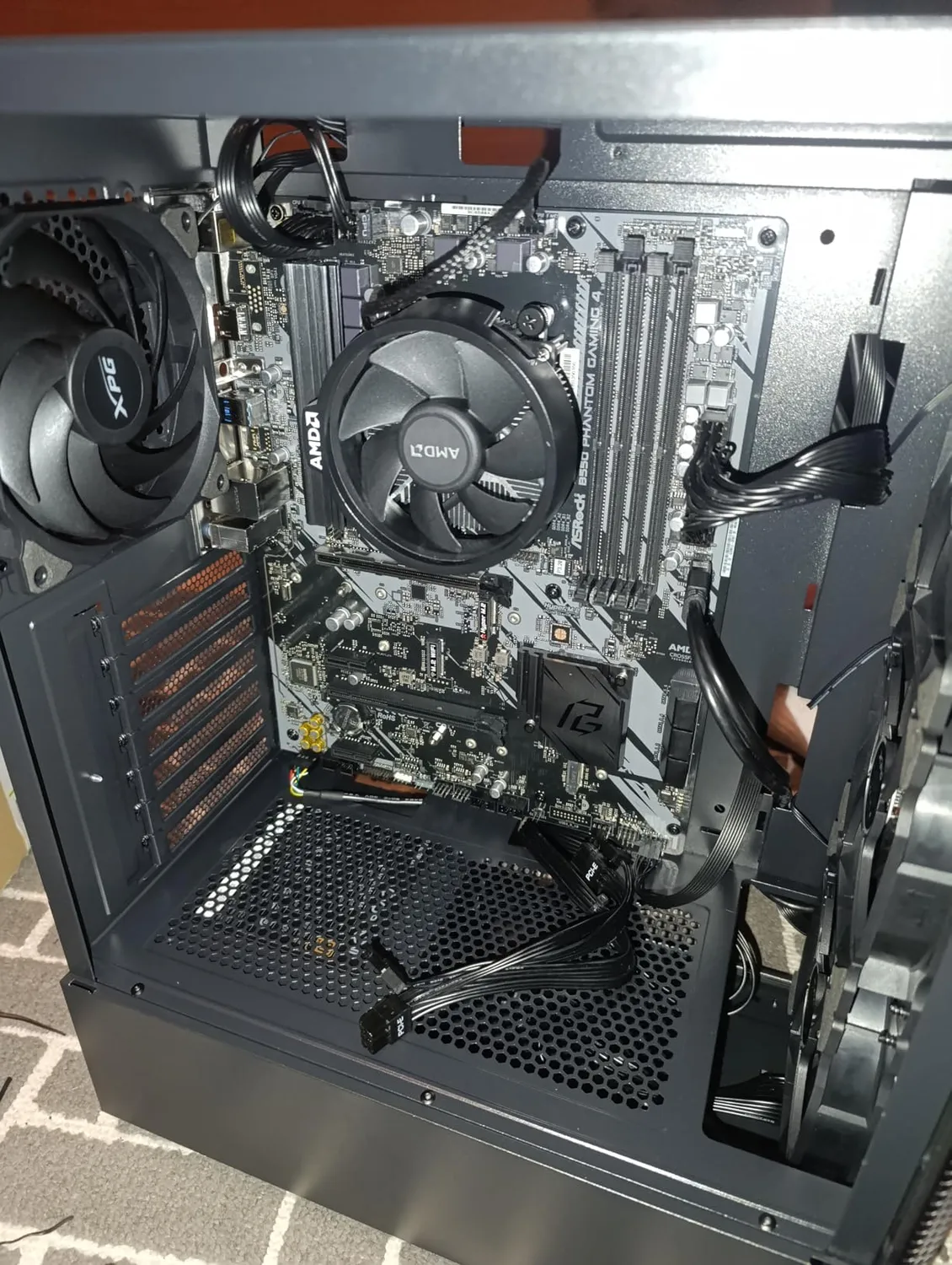 XPG Valor MESH Mid-Tower PC-Gehäuse ATX weiß