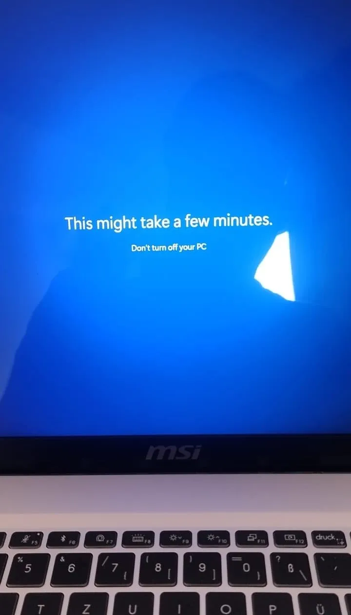 MSI Prestige A16 AI+ Laptop 16 QHD+ Ryzen AI 9 32GB/1TB Silver