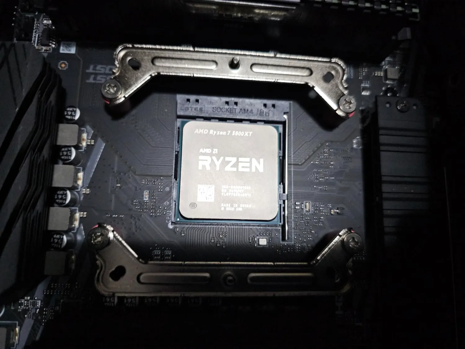 AMD Ryzen 7 5800XT Prozessor AM4 8-Kerne mit Kühler