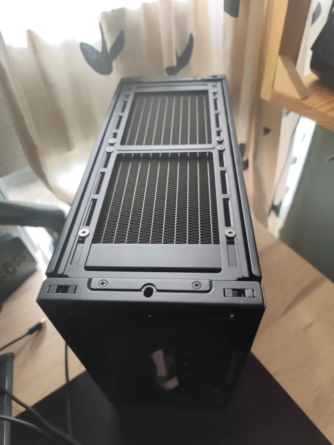 Lian Li DAN A4-H2O PC-Gehäuse schwarz Mini-ITX 11L