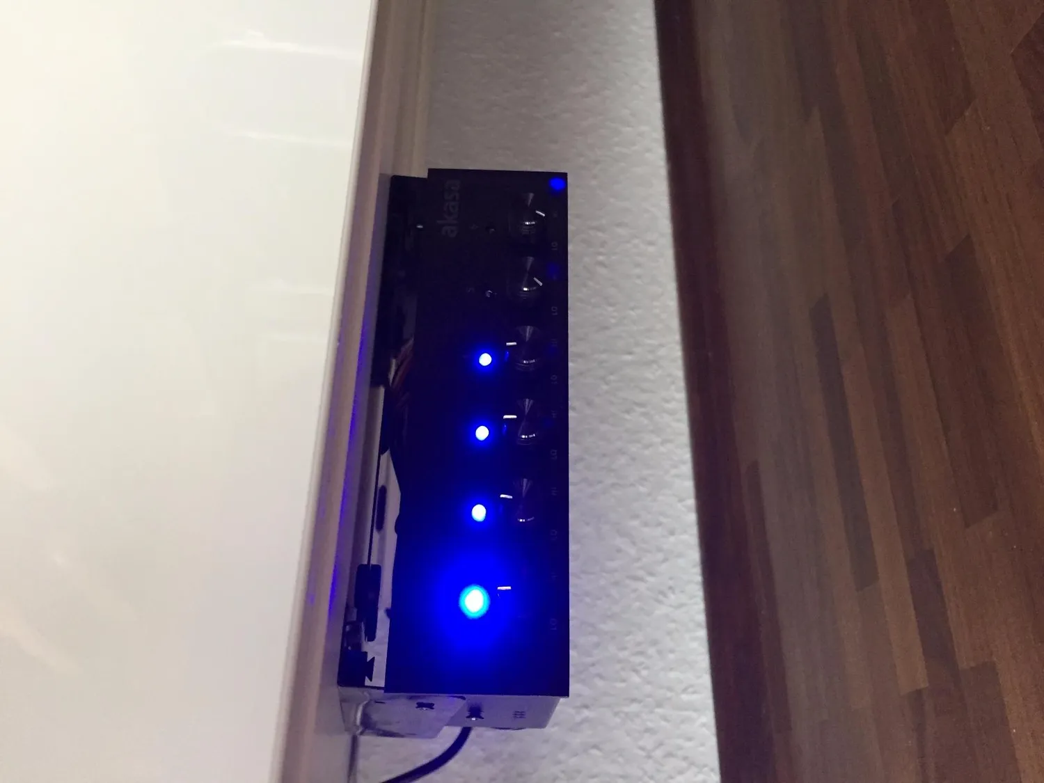 Akasa AK-FC-08BKV2 Lüftersteuerung 5,25 6-Kanal LED