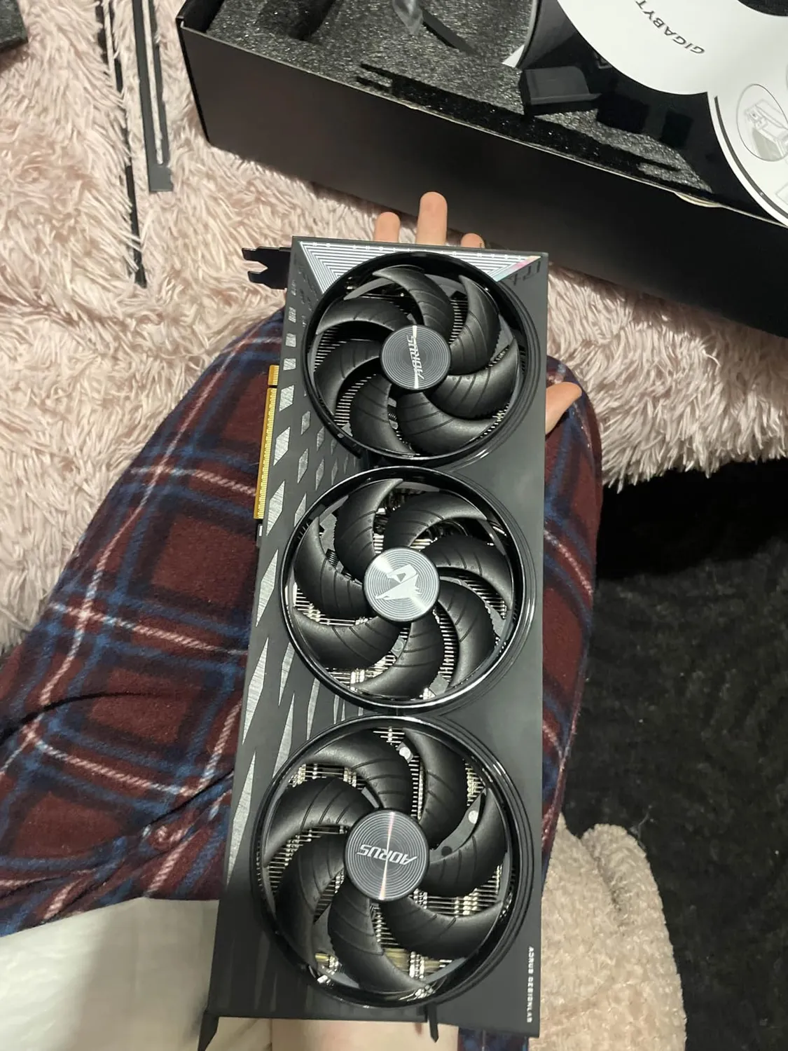 Gigabyte AORUS RX 9070 XT Elite 16G Grafikkarte 16GB