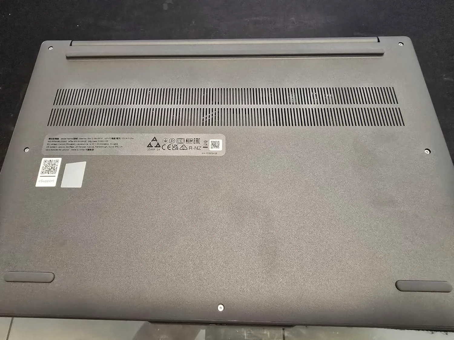 Lenovo IdeaPad Slim 3 Laptop 16GB 512GB Luna Grey ohne Netzteil
