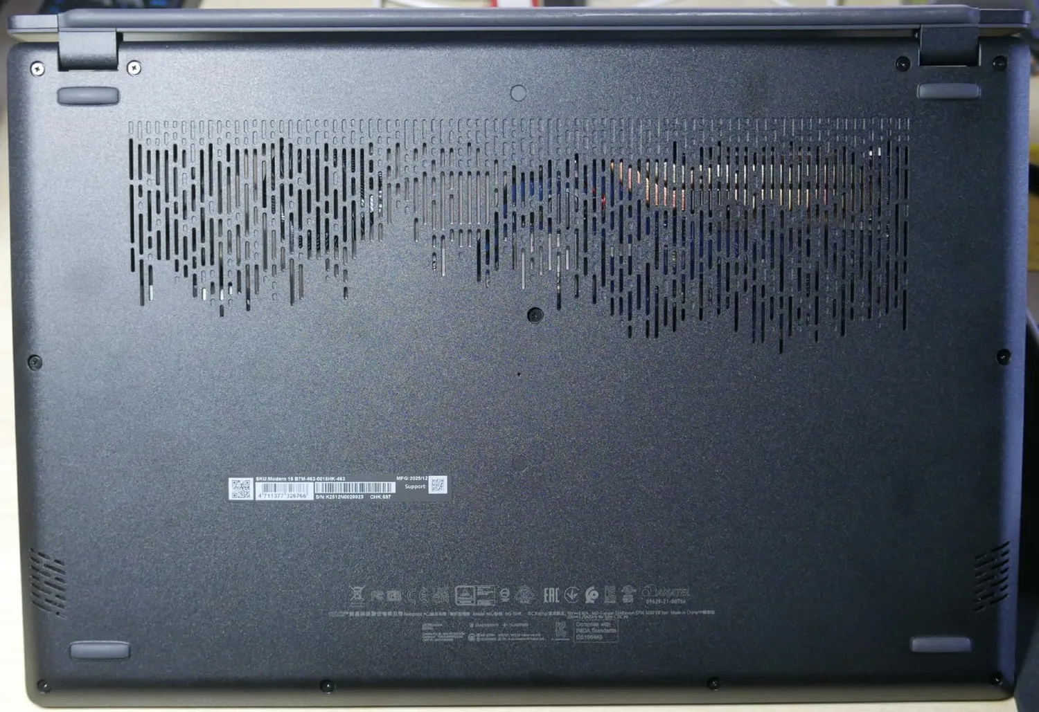MSI Modern 15 B7M-463 Notebook Ryzen 5 16GB 512GB