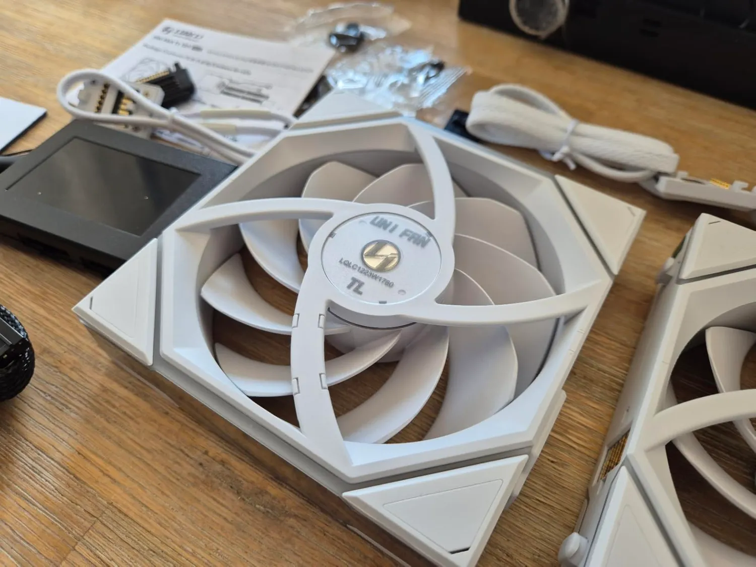Lian Li UNI FAN TL Lüfter 120mm weiß 3er-Pack RGB