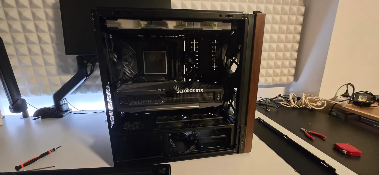 Lian Li Lancool 217 ATX Midi-Tower schwarz Walnussholz