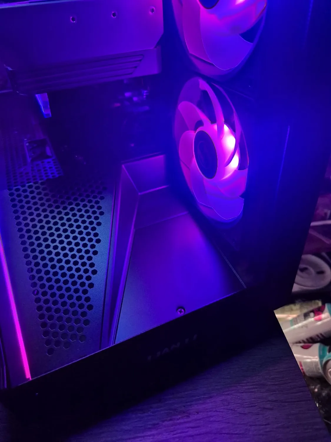 Lian Li Vector V100 PC-Gehäuse ATX Glas weiß 4 Lüfter