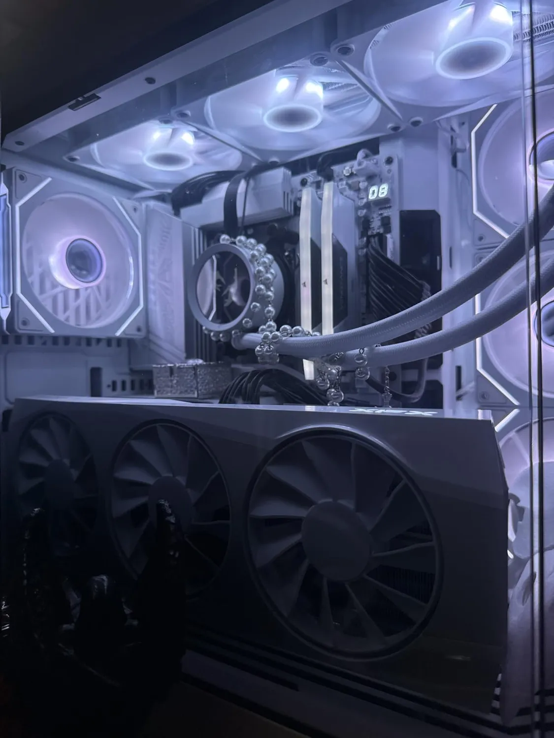 XFX Quicksilver RX 9070 XT Grafikkarte 16GB Weiß QICK