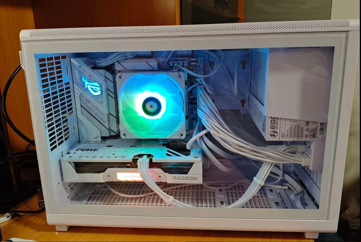 Sapphire RX 9060 XT Pure Grafikkarte 16GB Gaming OC