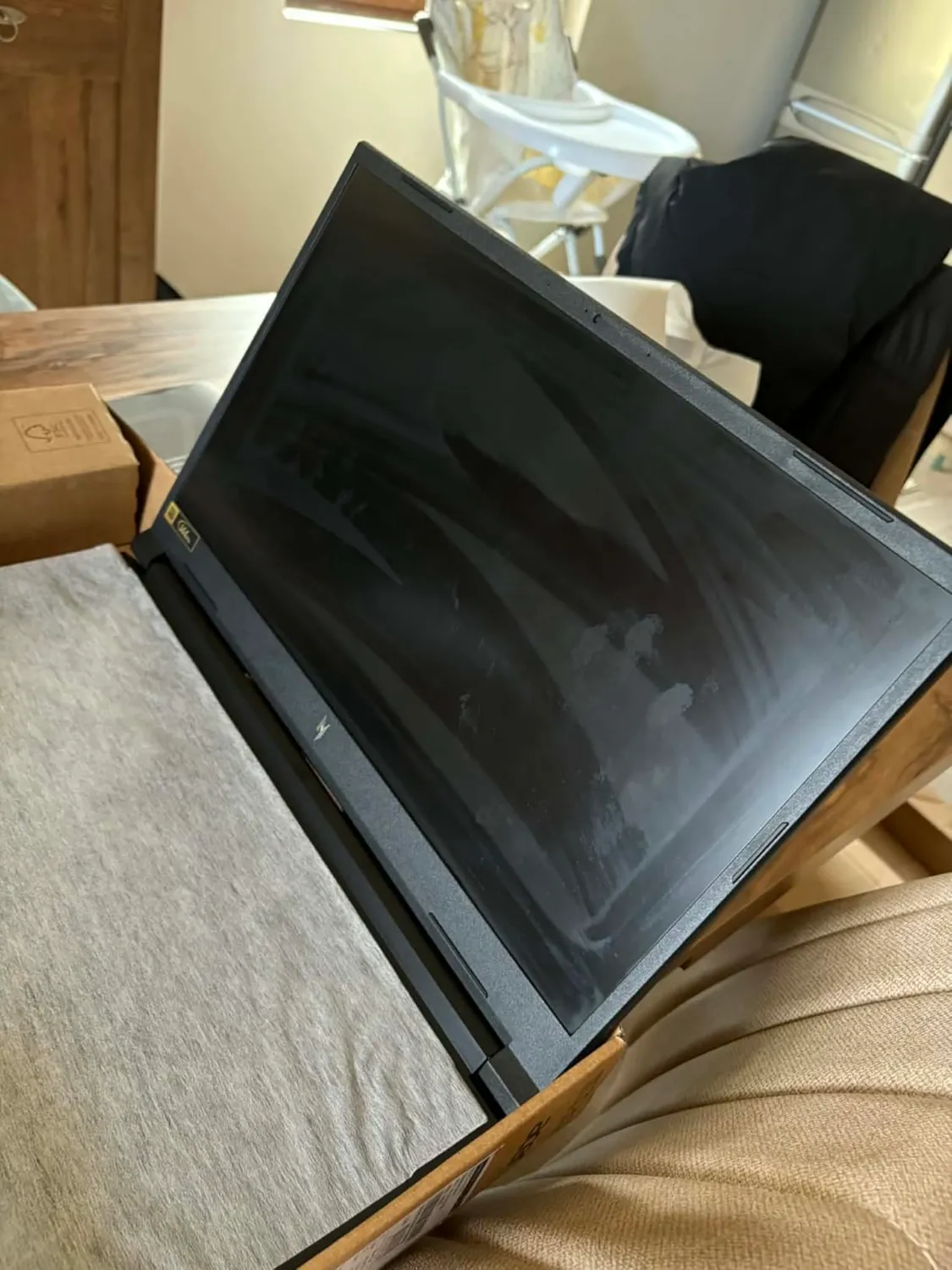 Acer Nitro V 17 AI Gaming-Laptop RTX 5060 16GB 1TB 144Hz