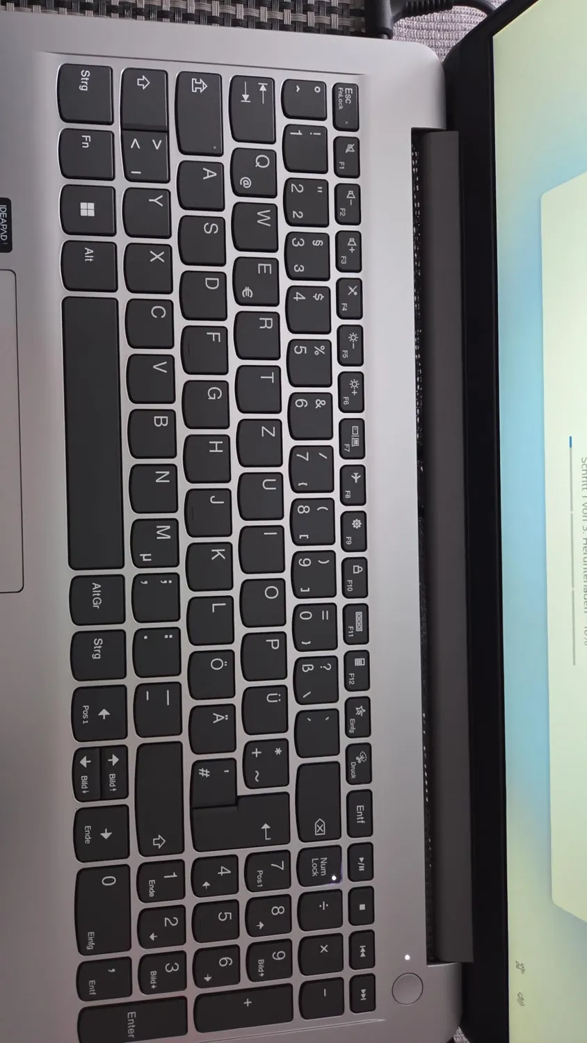 Lenovo IdeaPad 1 Laptop 15,6 FHD Ryzen 5 16GB 512GB grau