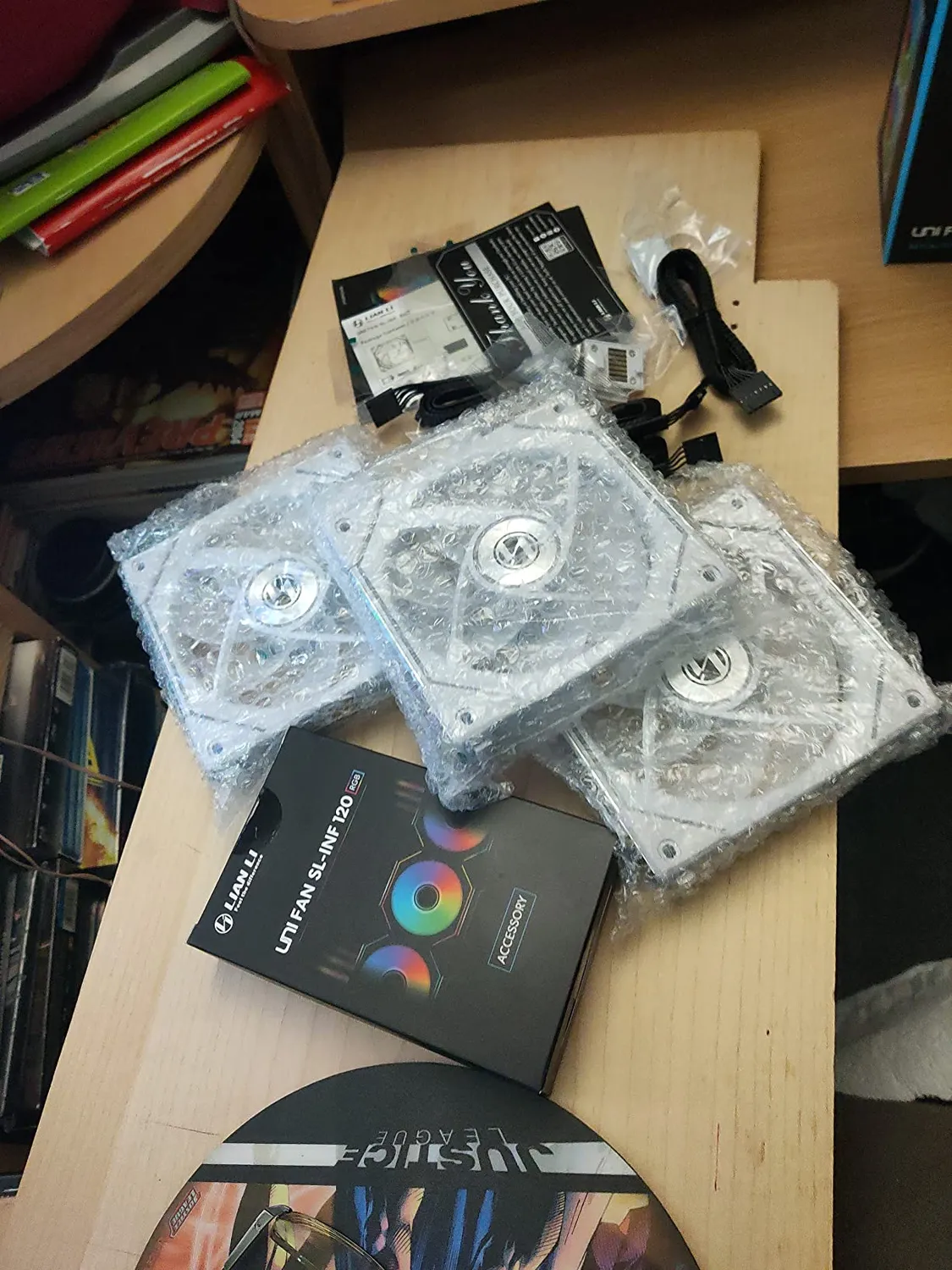 Lian Li UNI FAN SL-INF 120 weiß Lüfter 3er-Pack RGB