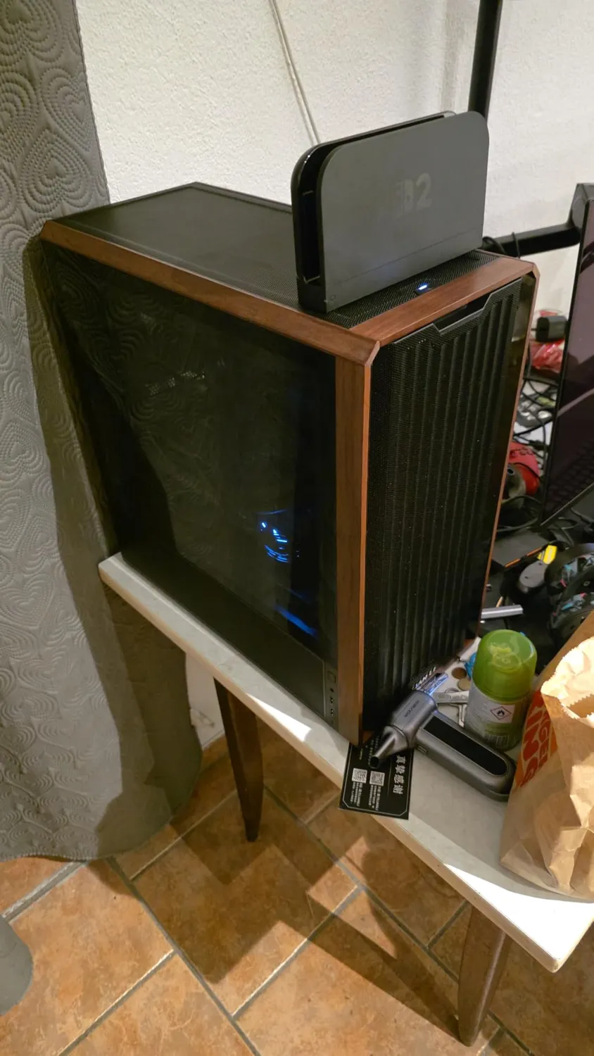 Lian Li Lancool 217 ATX Midi-Tower schwarz Walnussholz