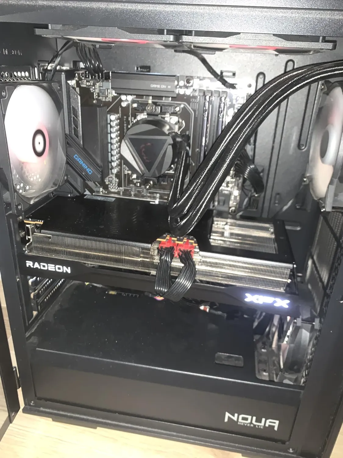 XFX Swift RX 9070XT Gaming Grafikkarte 16GB GDDR6 Black