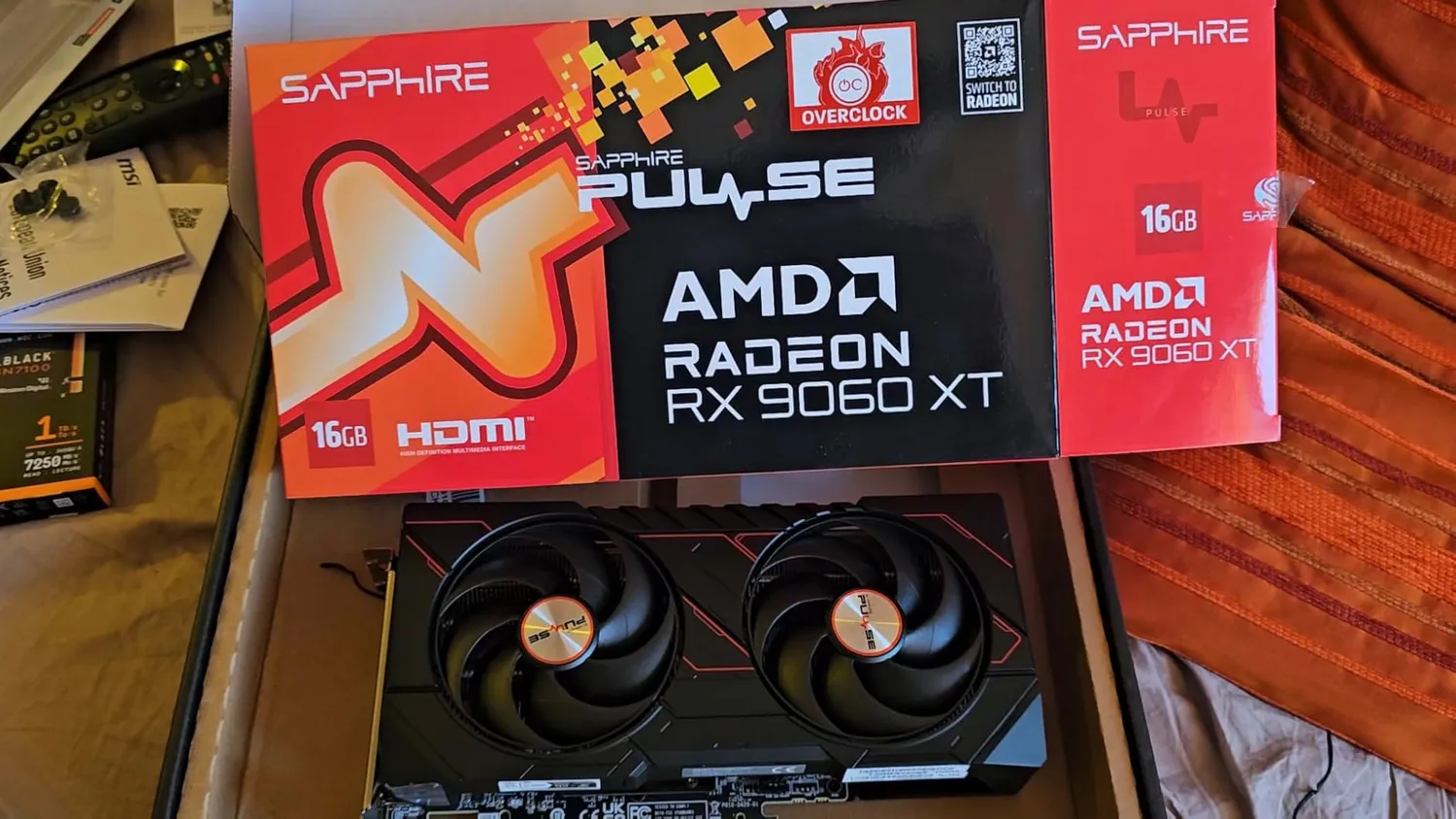 AMD Radeon RX 9060 XT Grafikkarte 16GB Pulse OC
