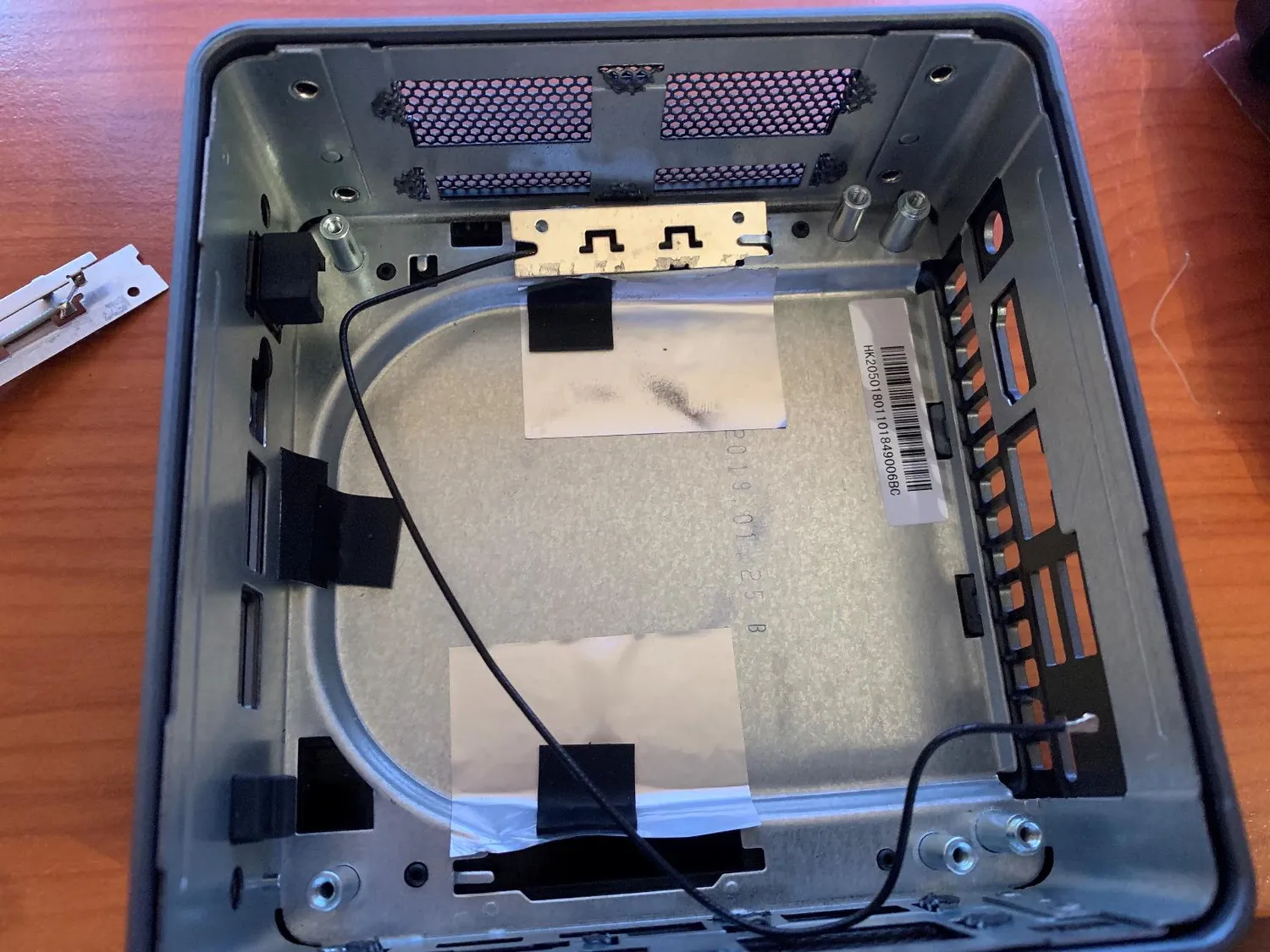 Akasa Turing A-NUC45-M1B lüfterloses Gehäuse NUC
