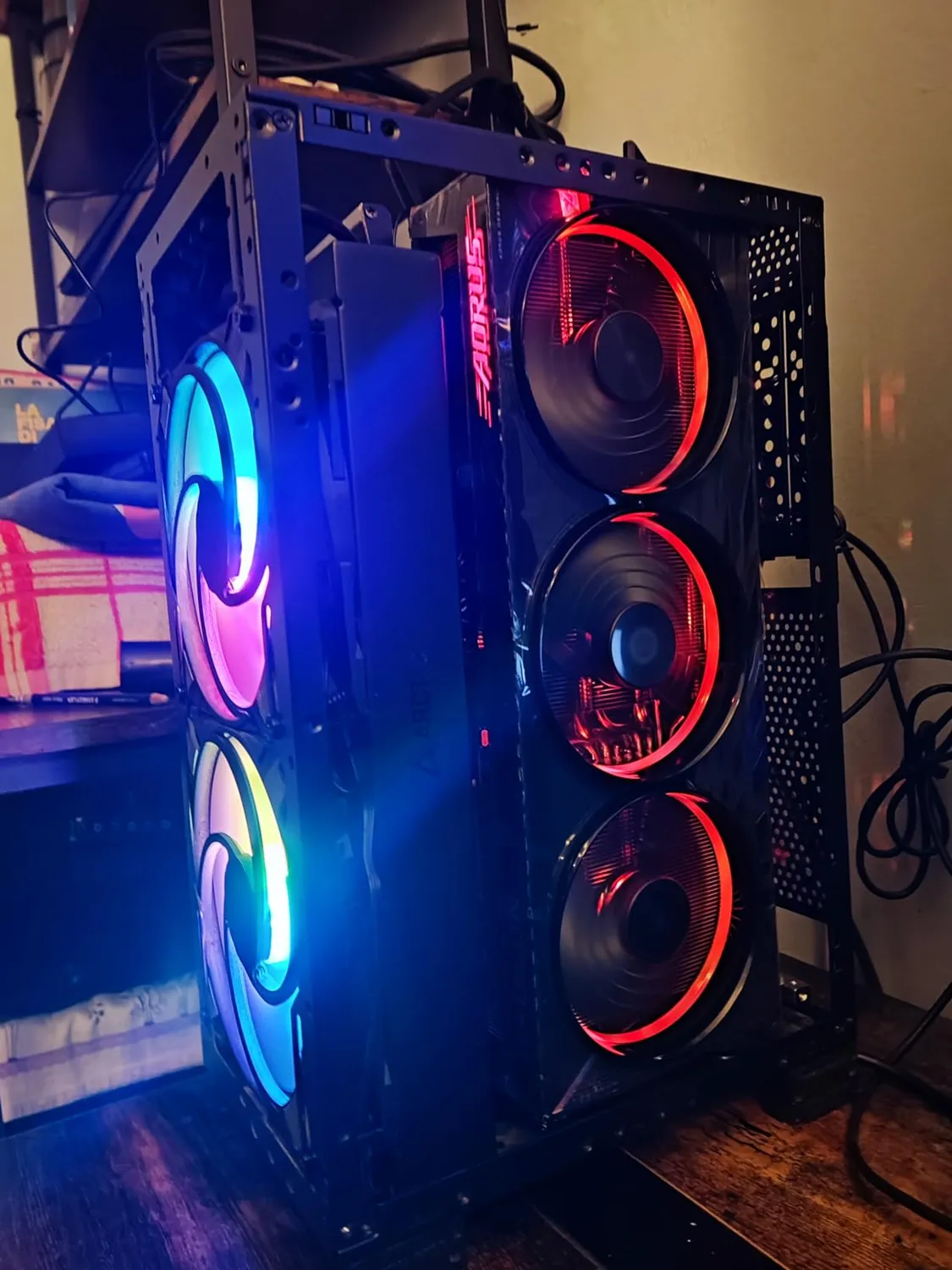 Gigabyte AORUS RX 9070 XT Elite 16G Grafikkarte 16GB