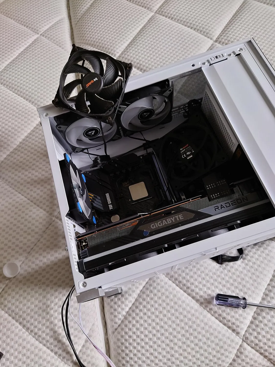 Gigabyte RX 7900 XTX Gaming OC Grafikkarte 24GB GDDR6