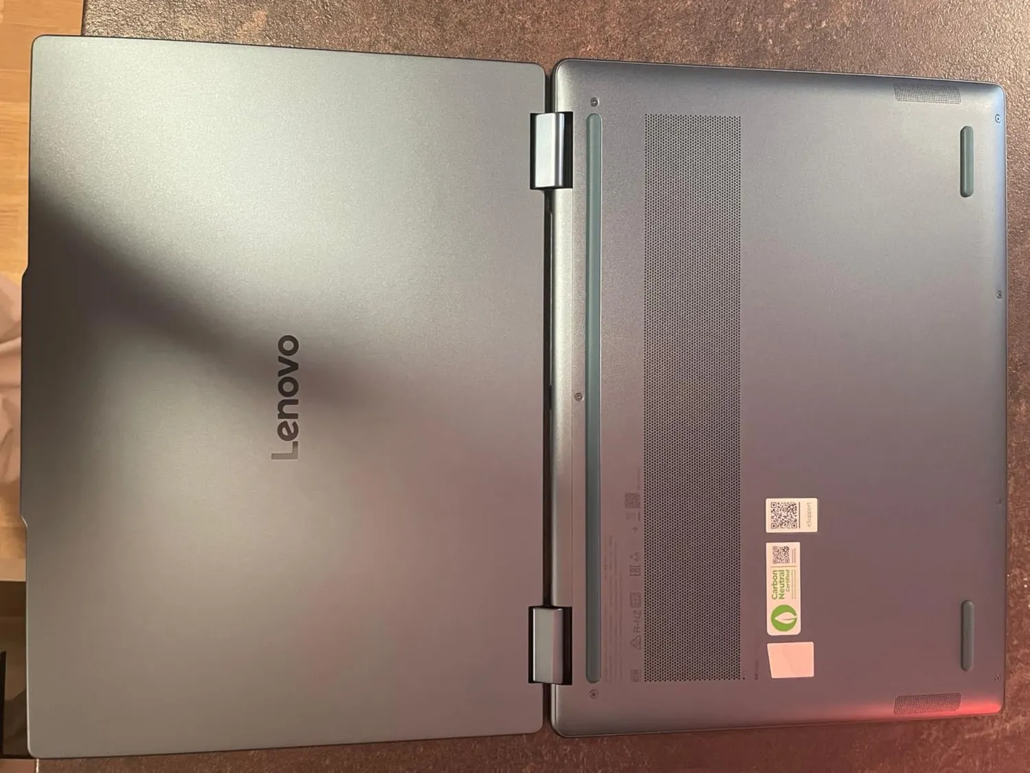 Lenovo Yoga 7 2-in-1 Convertible 14" OLED Ryzen AI 7 16GB 512GB