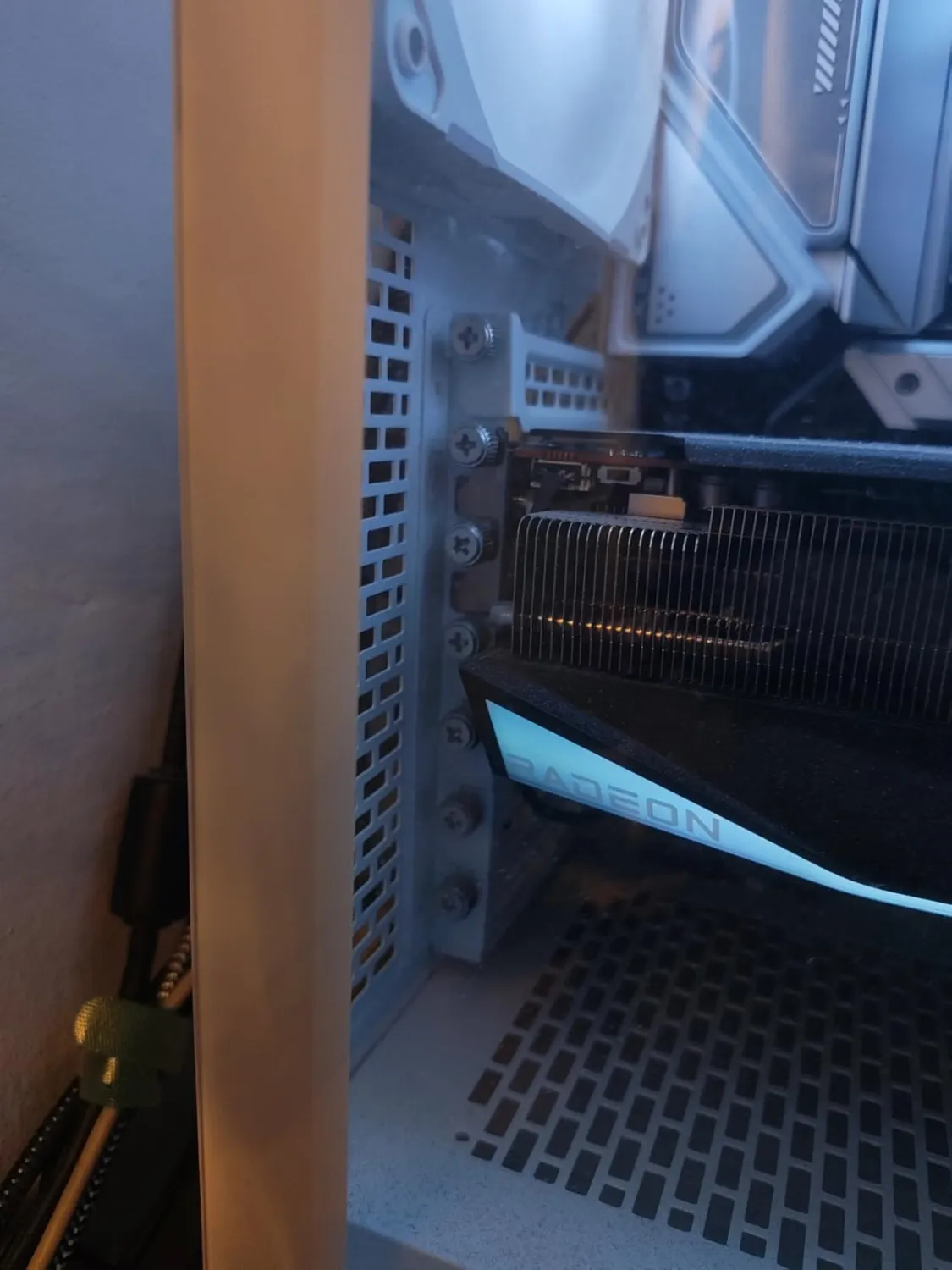 XFX Mercury RX 9070XT OC Gaming Grafikkarte 16GB GDDR6 RGB