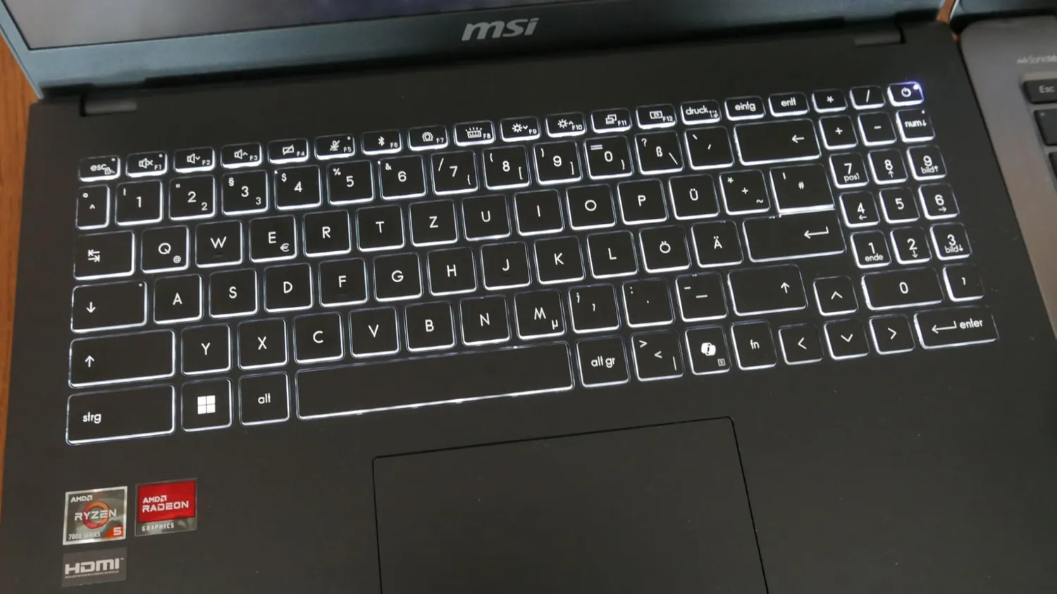 MSI Modern 15 B7M-463 Notebook Ryzen 5 16GB 512GB